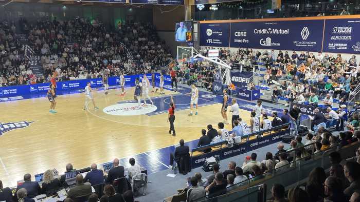 Basket/Elite 2 - Poitiers renverse le leader (98-88)