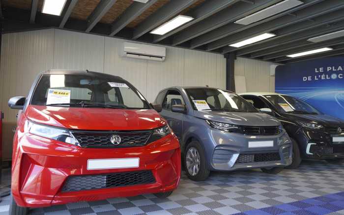 Voiture sans permis :  des usages et des âges