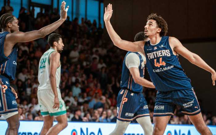 Basket/Elite 2 - Le PB86 gagne à Aix-Maurienne (79-81) et assure sa place en play-offs