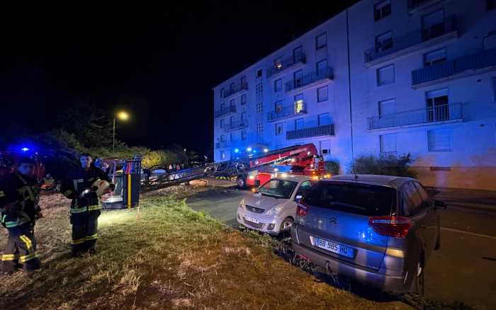 Un hall d'immeuble incendié à Poitiers, 23 blessés
