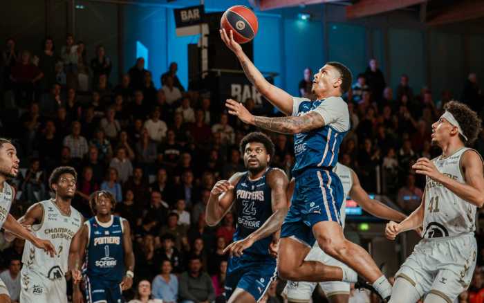 Basket/Elite 2 - Le PB86 enchaîne à Fos (67-80)