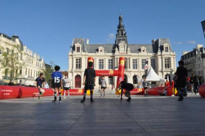 Trois cents enfants sur la place d’Armes