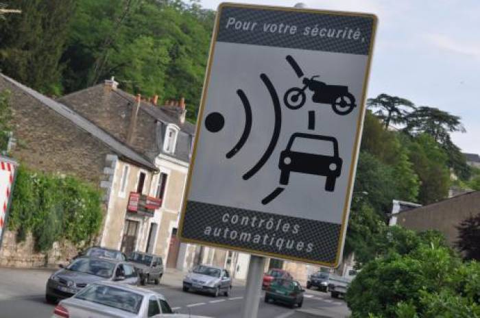 Les radars se cachent<br> pour punir