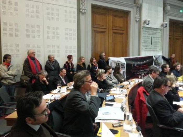 La vente du théâtre<br> revient sur le tapis
