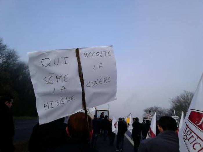 Les tracteurs sont dans la rue