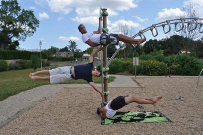 Les musclés passent à l'action