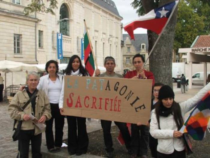 Poitiers – Patagonie, même combat <br>contre un barrage